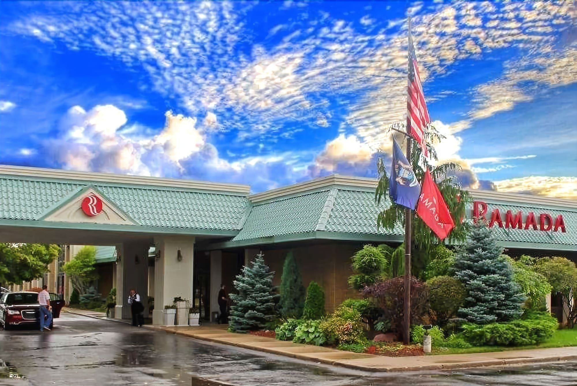 Hotel Ramada By Wyndham Alpena Esterno foto